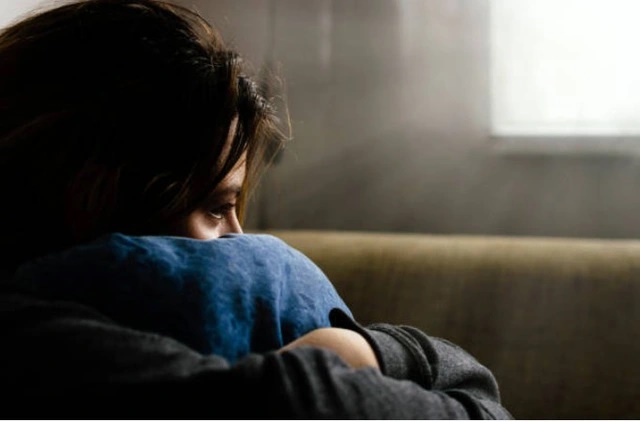 Sau khi sinh, mẹ nói sẽ gửi cho con trai tôi 1 triệu, còn chưa kịp nhận thì mẹ lại nói một câu khiến tôi điêu đứng-1