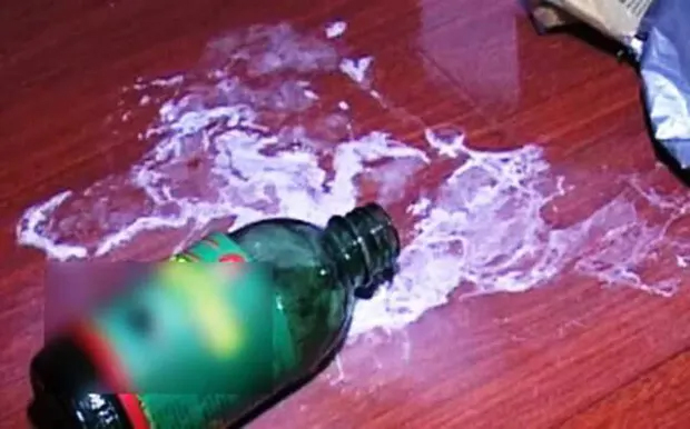 Trầm cảm sau sinh: Mẹ cùng con nhỏ 3 tháng tuổi uống thuốc diệt cỏ tự tử-1