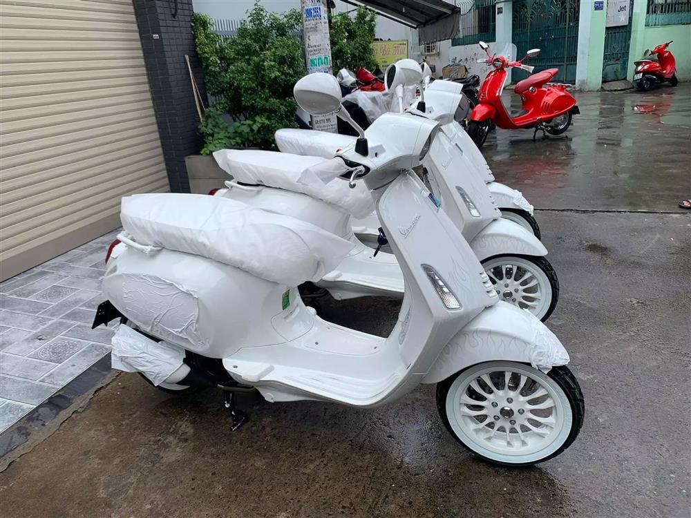 Dân buôn hét giá” xe Vespa Sprint Justin Bieber cao hơn giá gốc gần 100 triệu-2
