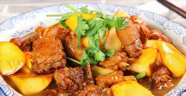 Gà hầm nên ninh trực tiếp hay chần qua nước trước? Dạy bạn một mẹo nhỏ, gà ăn ngon ngọt, không tanh-5