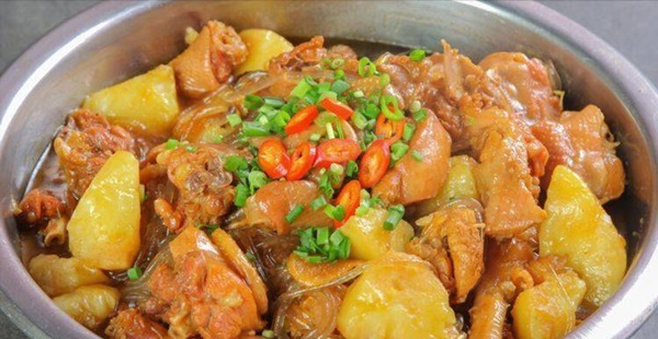 Gà hầm nên ninh trực tiếp hay chần qua nước trước? Dạy bạn một mẹo nhỏ, gà ăn ngon ngọt, không tanh-7