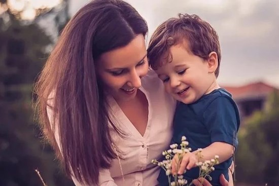 Ngó lơ khi con nói 