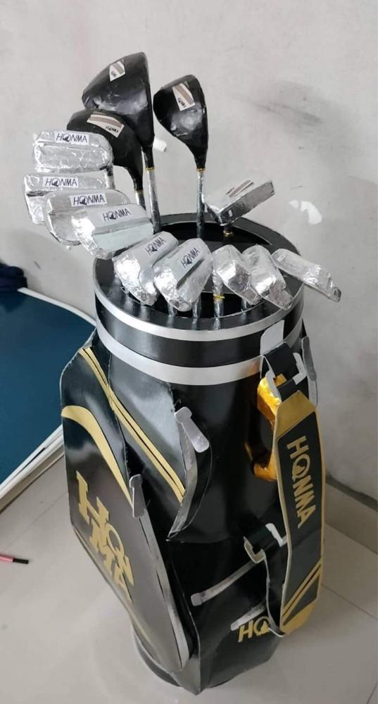 Chi tiền triệu mua xe sang hàng mã dịp rằm tháng 7-3