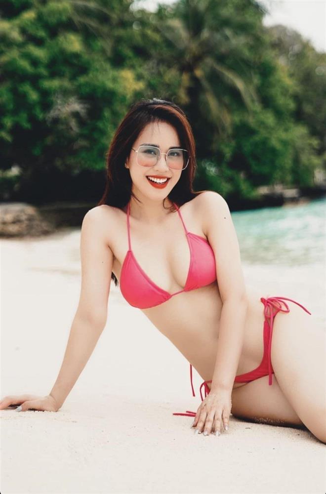 MC xinh đẹp nhất nhì VTV tung ảnh bikini khoe body bỏng rẫy-1