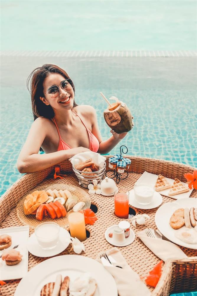 MC xinh đẹp nhất nhì VTV tung ảnh bikini khoe body bỏng rẫy-4