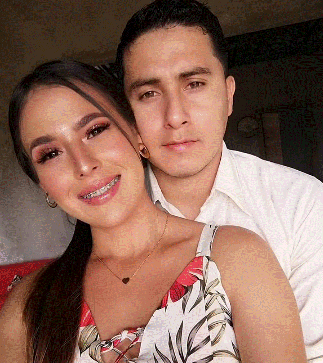 Tò mò xem ảnh hồi nhỏ của chồng, vợ bất ngờ với một sự xuất hiện đầy khó tin cách đây 15 năm!-3