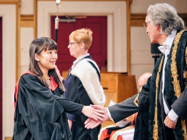 Sự tương đồng giữa cựu công chúa Mako và Công nương Diana-5