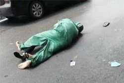 Vụ đâm chết người tình 40 tuổi trên phố Hàng Bài: Nghi phạm đã có vợ, làm nghề bán chim