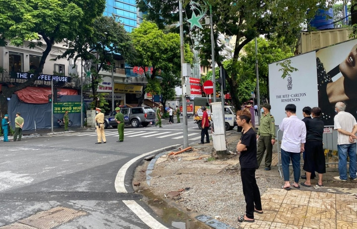 Vụ đâm chết người tình 40 tuổi trên phố Hàng Bài: Nghi phạm đã có vợ, làm nghề bán chim-1