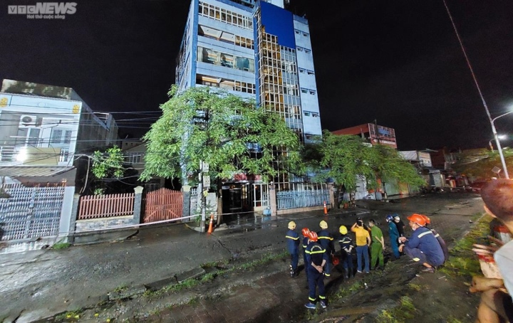 Nhà 6 tầng ở Hải Phòng đổ sập trong đêm-2