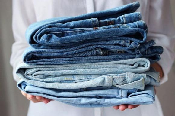 Cách làm quần jean mềm và bền màu bằng thứ gia vị đơn giản nhà nào cũng có-3