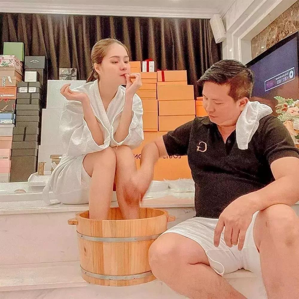 Bị mỉa nhà giàu mà nuôi con quá gầy, Đoàn Di Băng đáp sốc-1