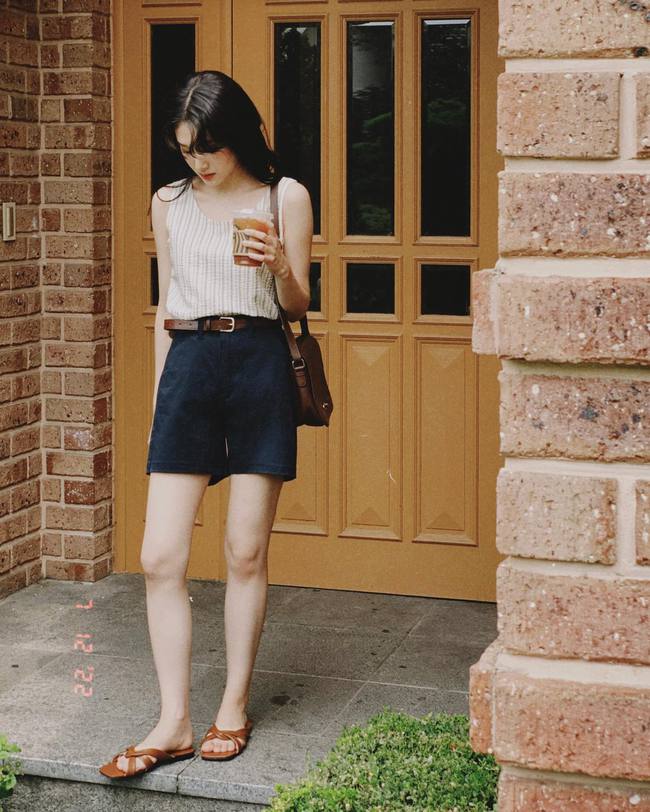 13 set đồ cho ngày mưa, đi làm hay đi chơi cũng đều chỉn chu và sành điệu-13