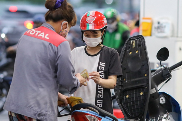 Giá xăng có thể về mức 23.000 đồng/lít nếu không trích quỹ bình ổn giá-1