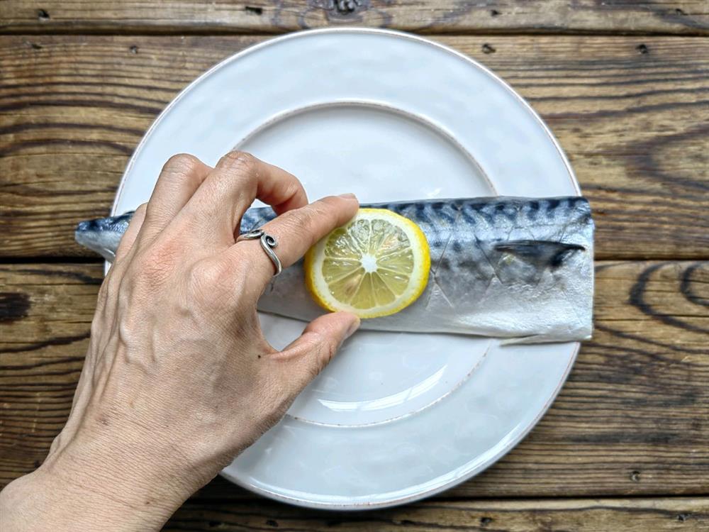 Người Nhật có cách chiên cá đơn giản mà ăn ngon hết cỡ!-2