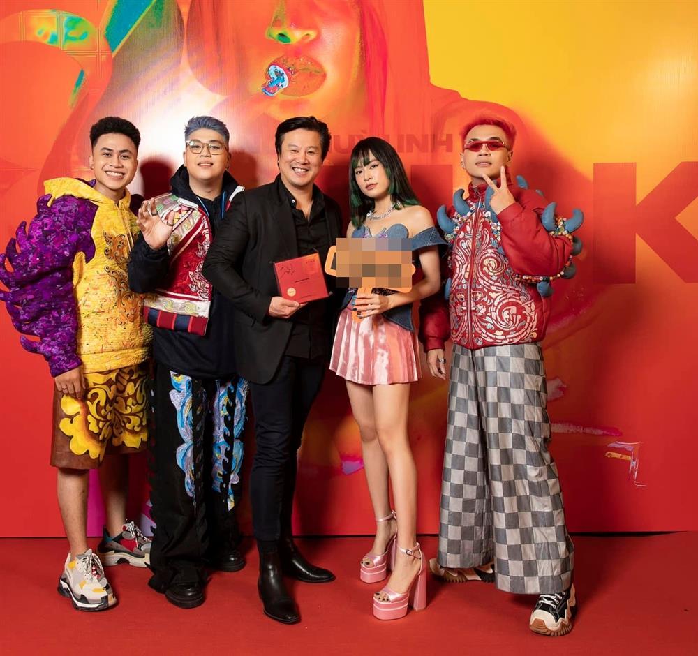 Hoàng Thùy Linh 1m6 như 1m8, soi ảnh cam thường mới ngã ngửa-1