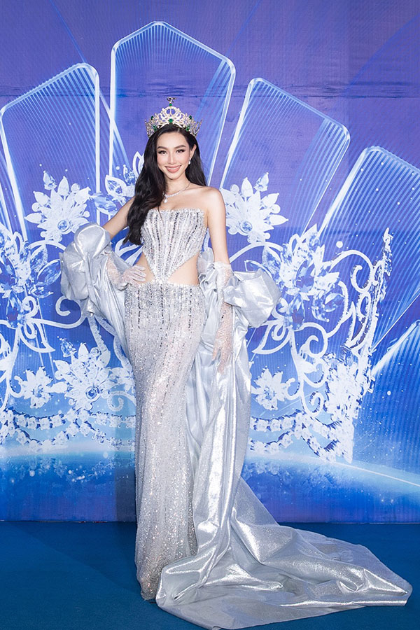 Dàn Hoa, Á hậu lộng lẫy thảm đỏ chung kết Miss World Vietnam 2022-5