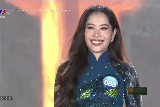 Nam Em trang điểm xấu, trượt top 5 Miss World Vietnam 2022