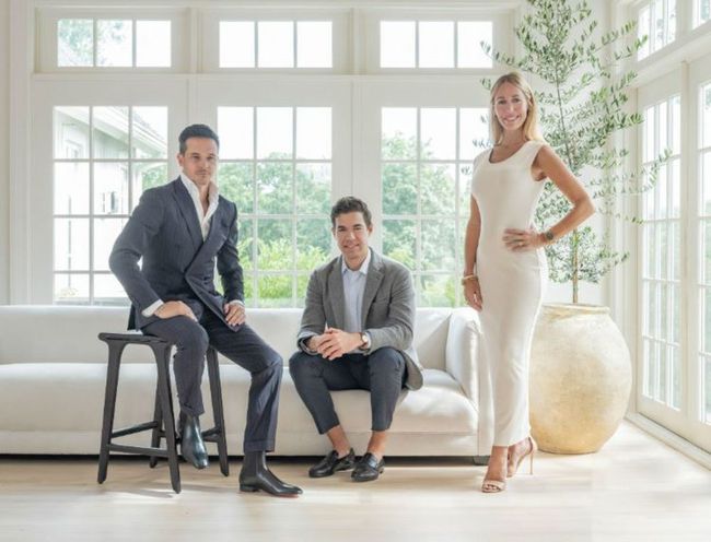 Câu chuyện đặc biệt về hai anh em làm nghề săn nhà cho giới siêu giàu ở Mỹ-4