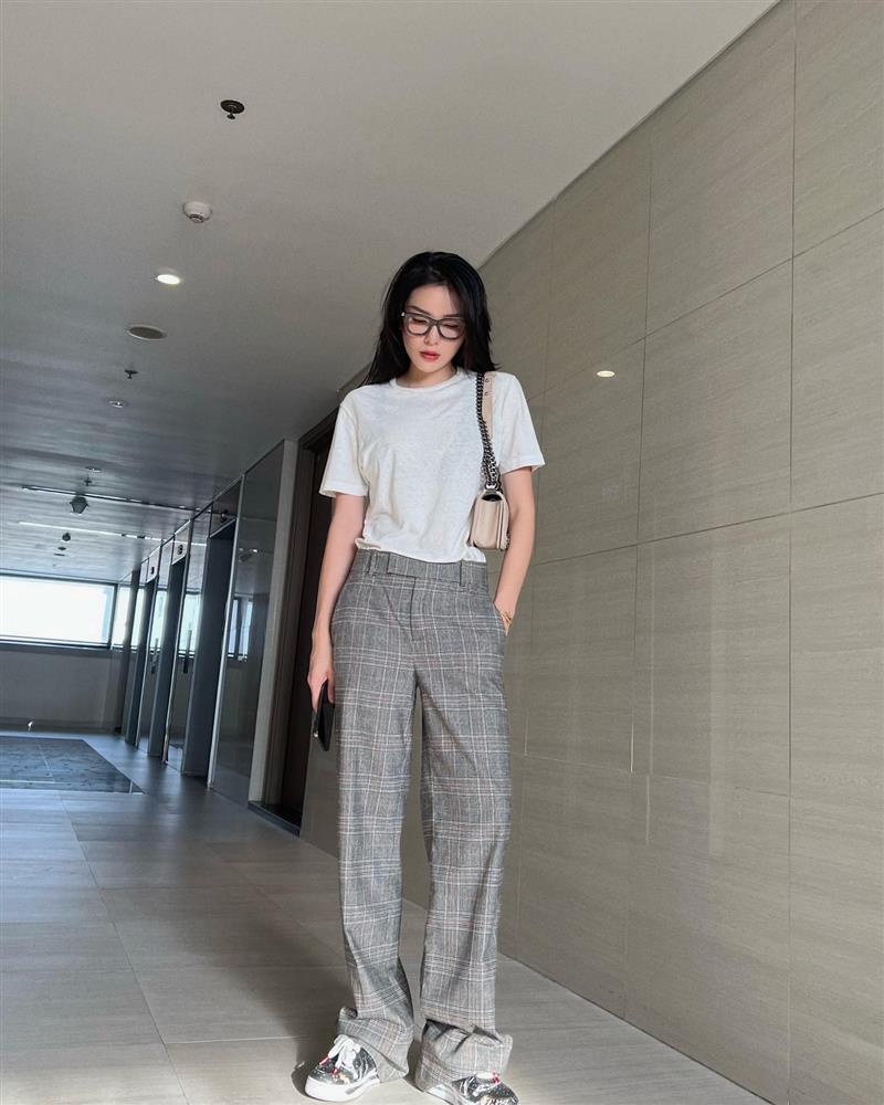 Sao Việt mặc áo trắng chuẩn sành điệu, trẻ trung dù không mix đồ cầu kỳ-8