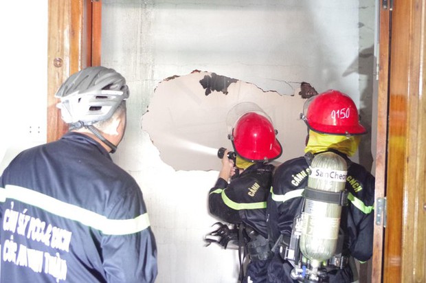 Ninh Thuận: Cháy lớn trong căn nhà 2 tầng, 3 nạn nhân vẫn còn kẹt bên trong-4