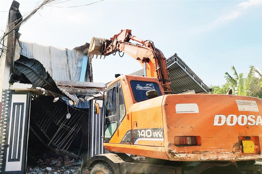 Chưa thấy dấu hiệu ba mẹ con bị kẹt trong căn nhà cháy ở Ninh Thuận-2