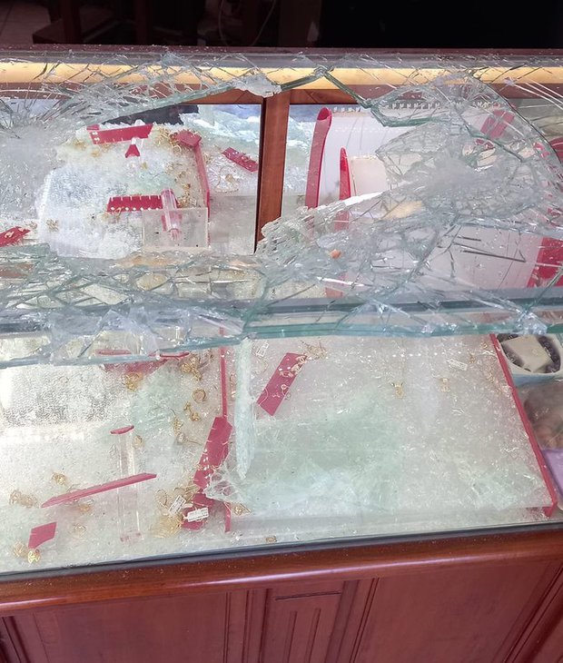 Kẻ cướp tiệm vàng tại Quảng Nam tới nhà trưởng công an huyện ở Đà Nẵng đầu thú-2