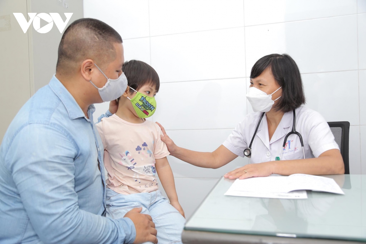 Tại sao trẻ cứ đi học lại ốm?-1