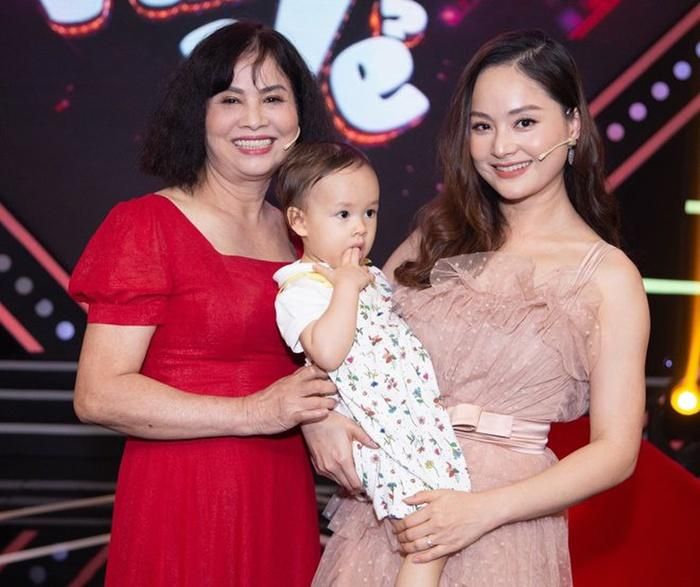 Hậu thành công Thương ngày nắng về, Lan Phương thiết kế nhà sang trọng cho bố mẹ ruột-7