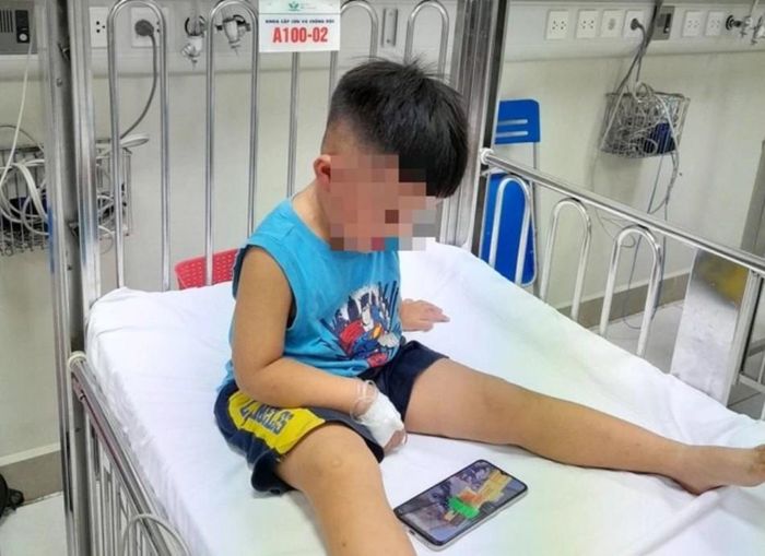 Bé 3 tuổi bị nhốt vào tủ đông: Nếu phát hiện muộn có thể dẫn đến tử vong-1