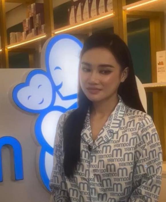 Nhã Phương bị bóc nhan sắc già chát, kém sắc trên livestream-1