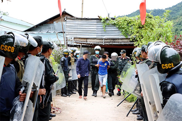 Cuộc truy quét lớn chưa từng có vào bản ma túy khét tiếng Tây Bắc-3