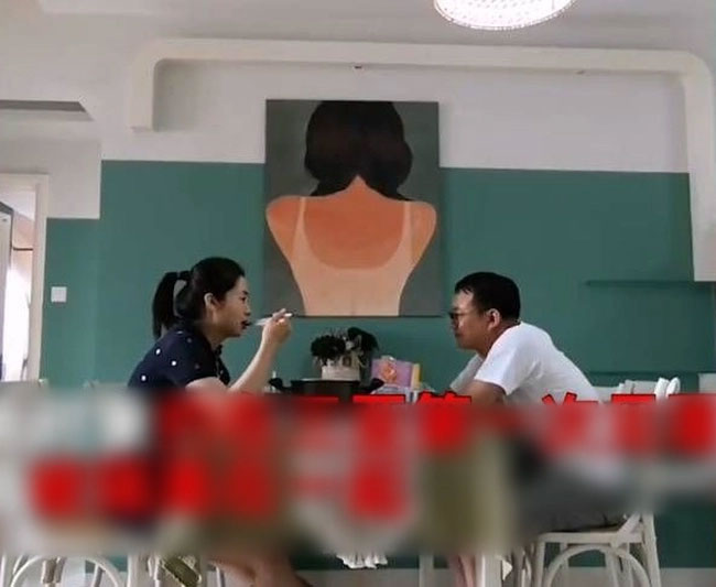 Vừa hẹn gặp bạn trai quen qua mạng đã phải ở chung nhà và điều bất ngờ xảy đến chỉ sau 5 ngày!-1