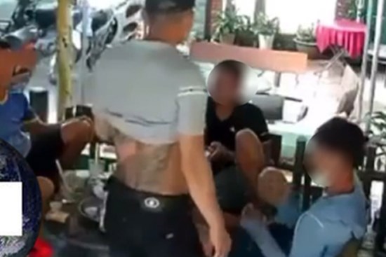 Xô xát từ việc mượn điếu cày, thanh niên ở Hòa Bình bị đánh tử vong