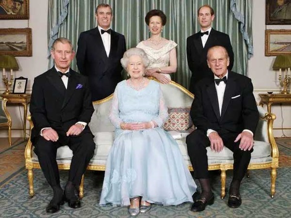 Điều ít biết về cuộc sống 4 người con của Nữ hoàng Anh-1
