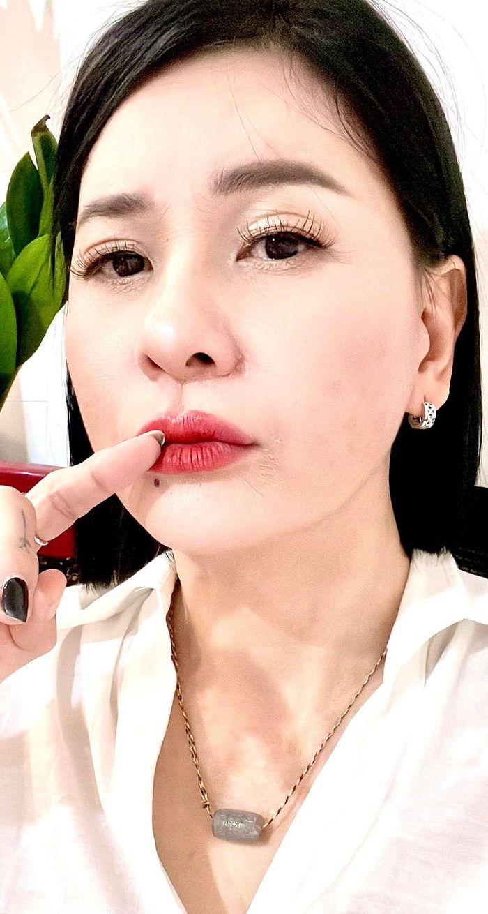 Trước nghi vấn can thiệp dao kéo hậu chia tay Kiều Minh Tuấn, Cát Phượng nói gì?-1
