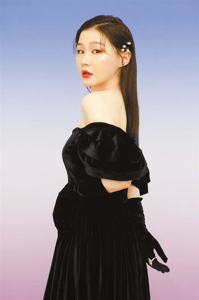 Bị coi như người hầu và góc khuất của nghề trợ lý sao Trung Quốc-1