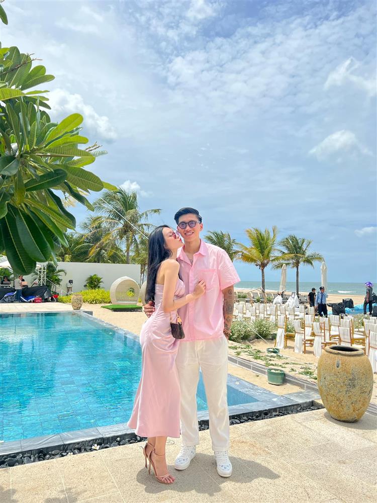 HOT nhất hôm nay: Đoàn Văn Hậu chính thức công khai bạn gái-2