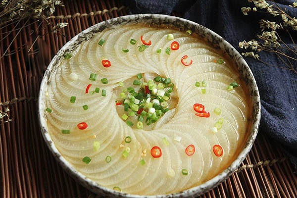 4 món rau bán đầy chợ phụ nữ nên ăn để điều hòa kinh nguyệt, dưỡng tử cung-4