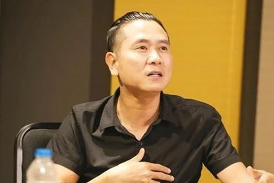 Hồ Hoài Anh đến trình diện, giải trình