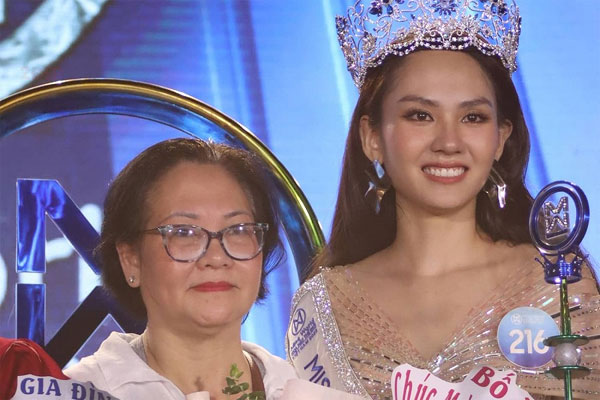 Hoa hậu Mai Phương: Gia đình không giàu nhưng lễ giáo, từng cãi bố mẹ để theo đuổi đam mê-7