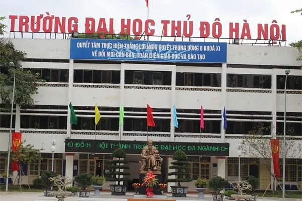 Đình chỉ thầy giáo bị tố quấy rối nữ sinh ở học kỳ quân sự-1