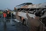 Xe buýt đâm xe bồn ở Pakistan, 20 người bị 'thiêu sống'