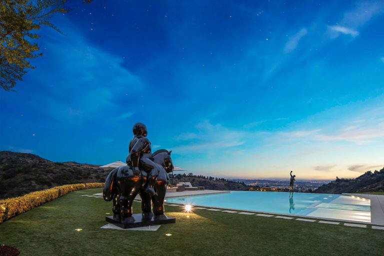 Có gì bên trong căn biệt thự đắt nhất Los Angeles, khiến Adele phải vay 865 tỷ để gấp gáp mua ngay?-18