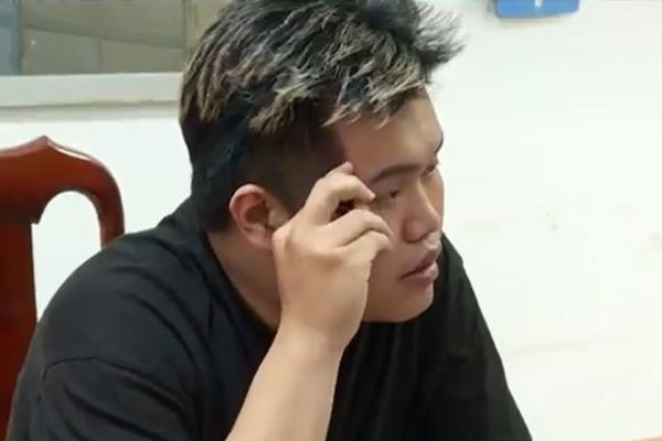 Bé gái 14 tuổi thế chấp clip nóng để vay tiền tiêu xài-2