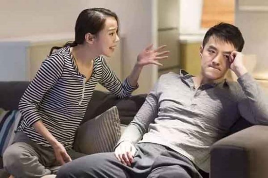 Ly thân vẫn ở chung nhà, riêng mâm