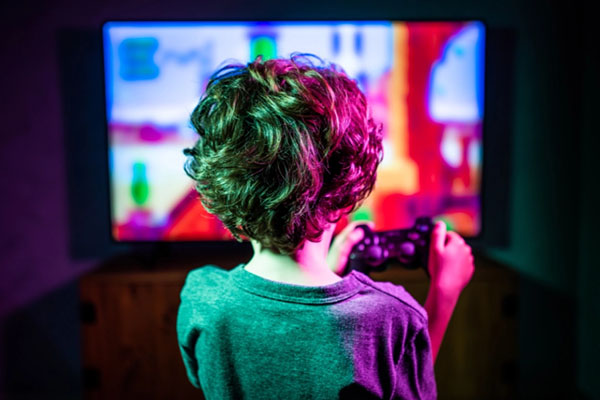 Tuyệt chiêu dạy con của các Hoa hậu: Hương Giang rèn con trên bàn ăn, Thùy Lâm cho con theo nếp sống quân đội-4