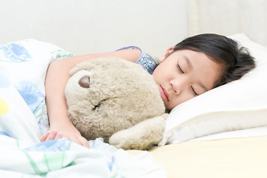 Rèn cho bé ngủ từ lúc 9h tối, mẹ nhàn tênh chỉ với 7 quy tắc dễ hơn ăn kẹo