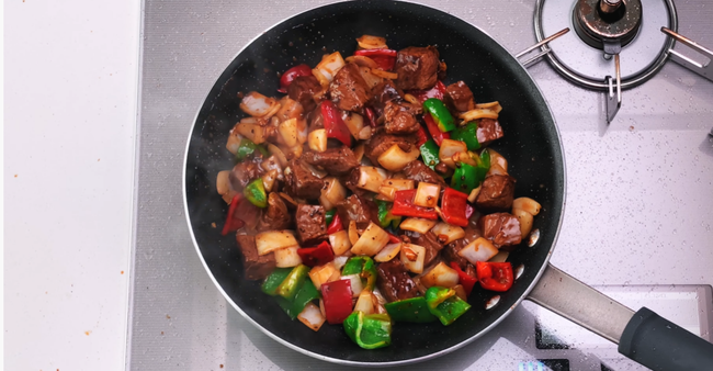 Muốn có món bò lúc lắc mềm ngon đúng chuẩn: Đây là bí quyết bạn không thể bỏ qua!-4