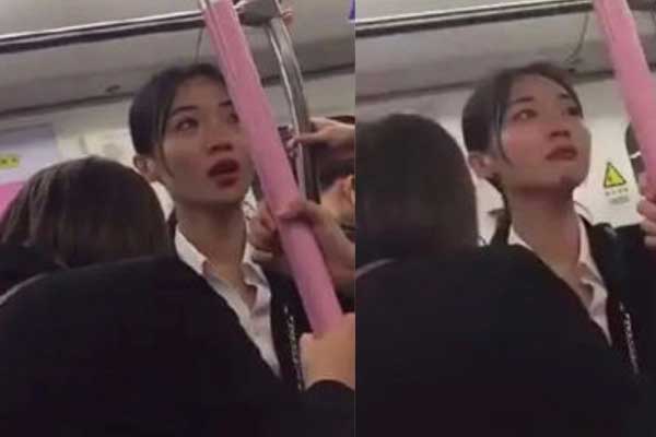 Người phụ nữ khóc trên tàu điện vì không thể trả nổi khoản vay mua nhà hé lộ sự thật của một lớp người trong xã hội-1